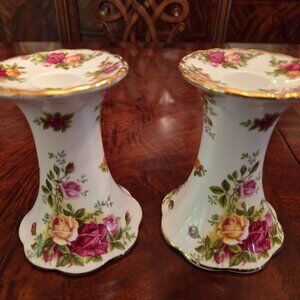 *ROYAL ALBERT OLD COUNTRY ROSES* Pair of Montrose Candlesticks/Candle Holders